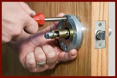 Locksmith Lock Store Middletown, OH 513-323-3103 - 10-residential-lockouts
